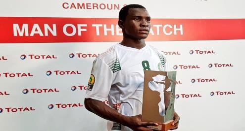 واجه الفراعنة وفريقه قهر ريال مدريد.. النيجر تعتمد على "موموني" لإفساد هجمات مصر